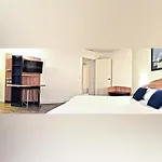 Art Paris Est Aparthotel 3*
