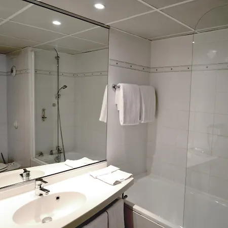 Art Paris Est Apart Otel 3*