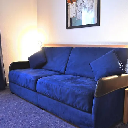 Art Paris Est Apart Otel 3*